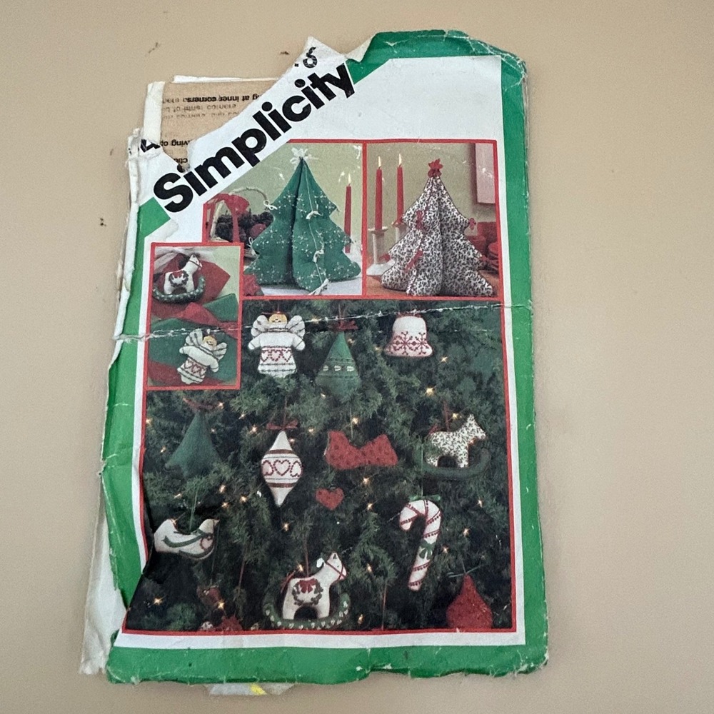 Vintage Simplicity 6616 Candlewicking Christmas Ornaments Tree Pattern 1984